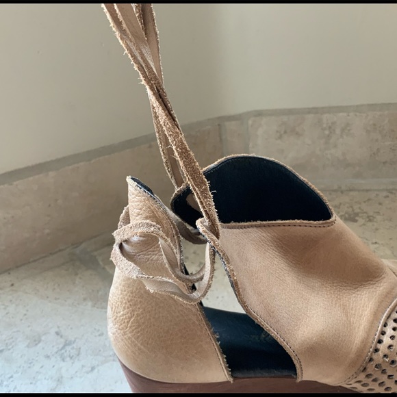 Free People Revolver Genuine Leather Clogs - Picture 2 of 10